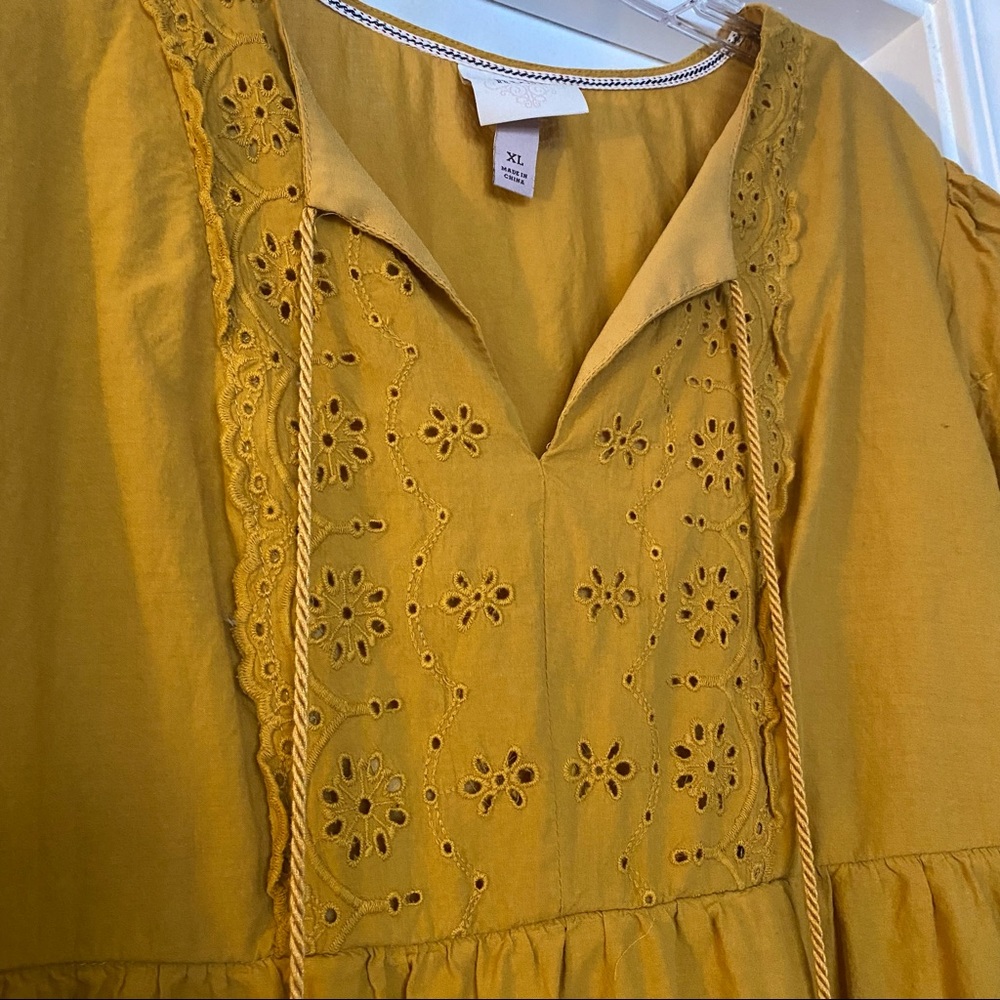 Mustard yellow women’s short sleeve dress